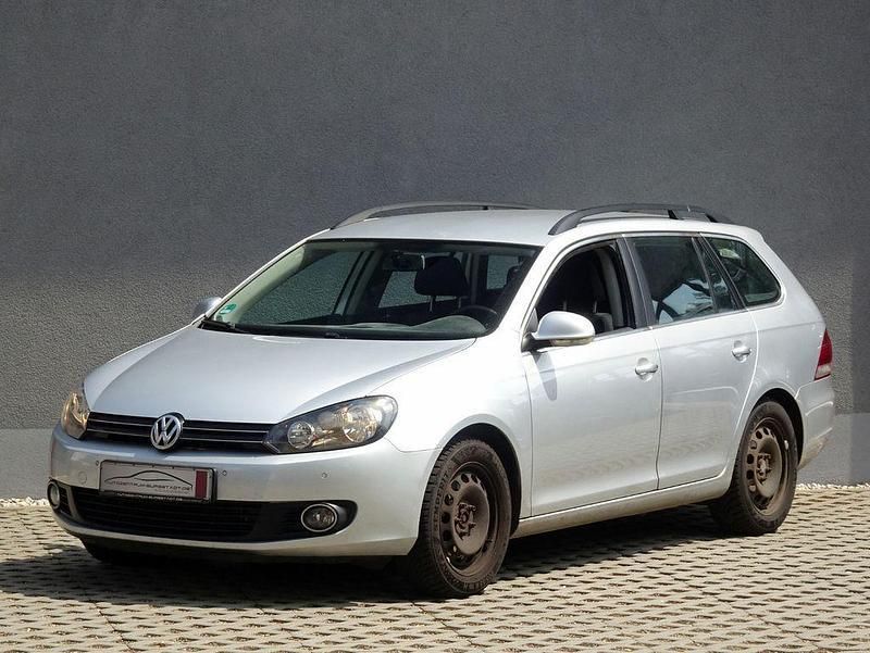 Silber Gebraucht 2012 VW Golf VII Comfortline Kombi | 3.990 € (Superpreis) - Bild 1/2