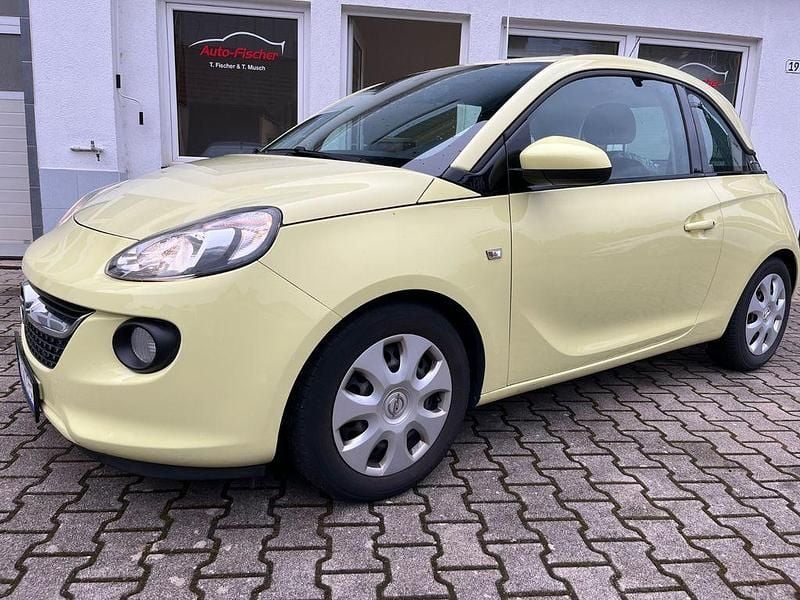Gelb Gebraucht 2012 Opel Adam Basis Kleinwagen | 5.350 € (Superpreis) - Bild 1/4