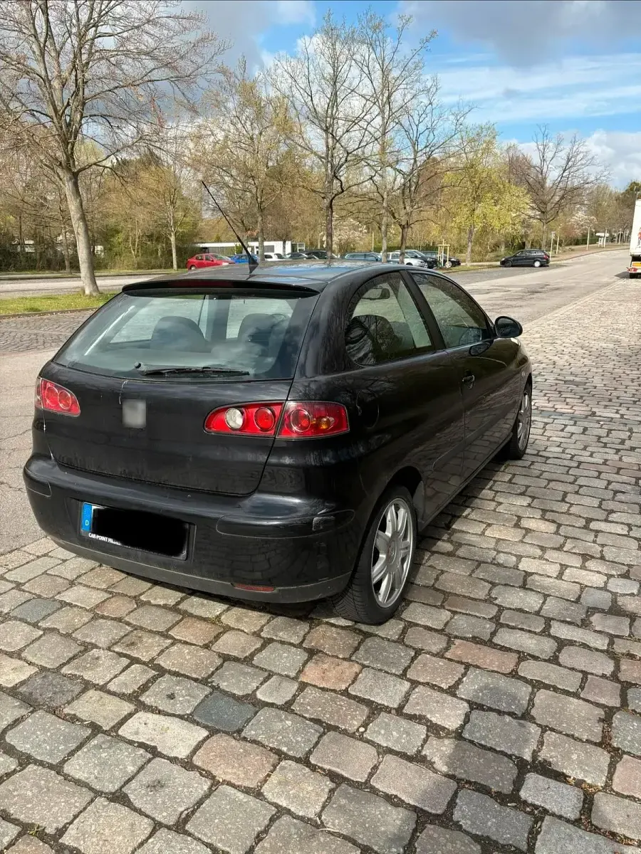 Gebraucht Seat Ibiza 75 PS (55 kW) 2005 Schwarz Kleinwagen