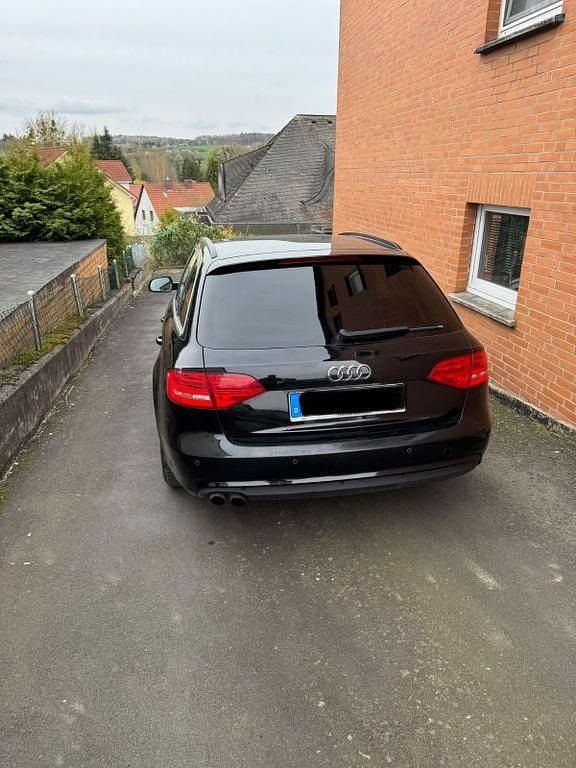 Second-hand Audi A4 Ambiente 143 CP (105 kW) 2012 Negru Break