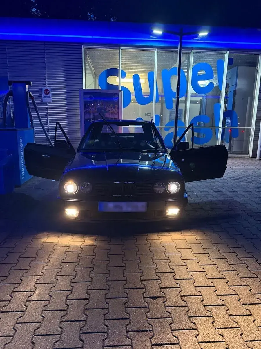 Gebraucht BMW 325 Cabriolet 193 PS (141 kW) 1991 Schwarz Cabrio
