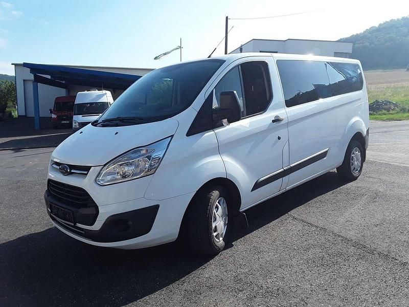 Frost weiß Gebraucht 2017 Ford Transit Custom Trend Van / Kleinbus | 16.900 € - Bild 1/4