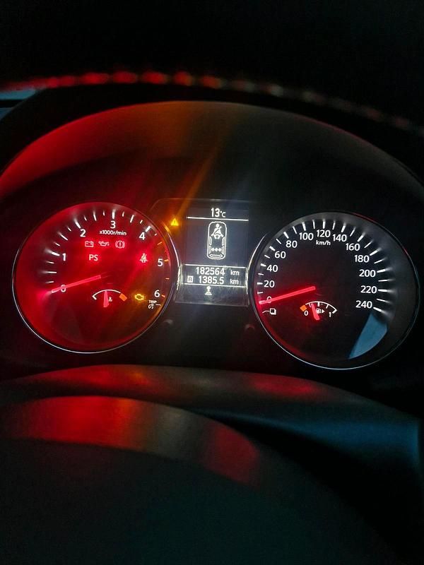 Gebraucht Nissan Qashqai 150 PS (110 kW) 2011 Weiß SUV