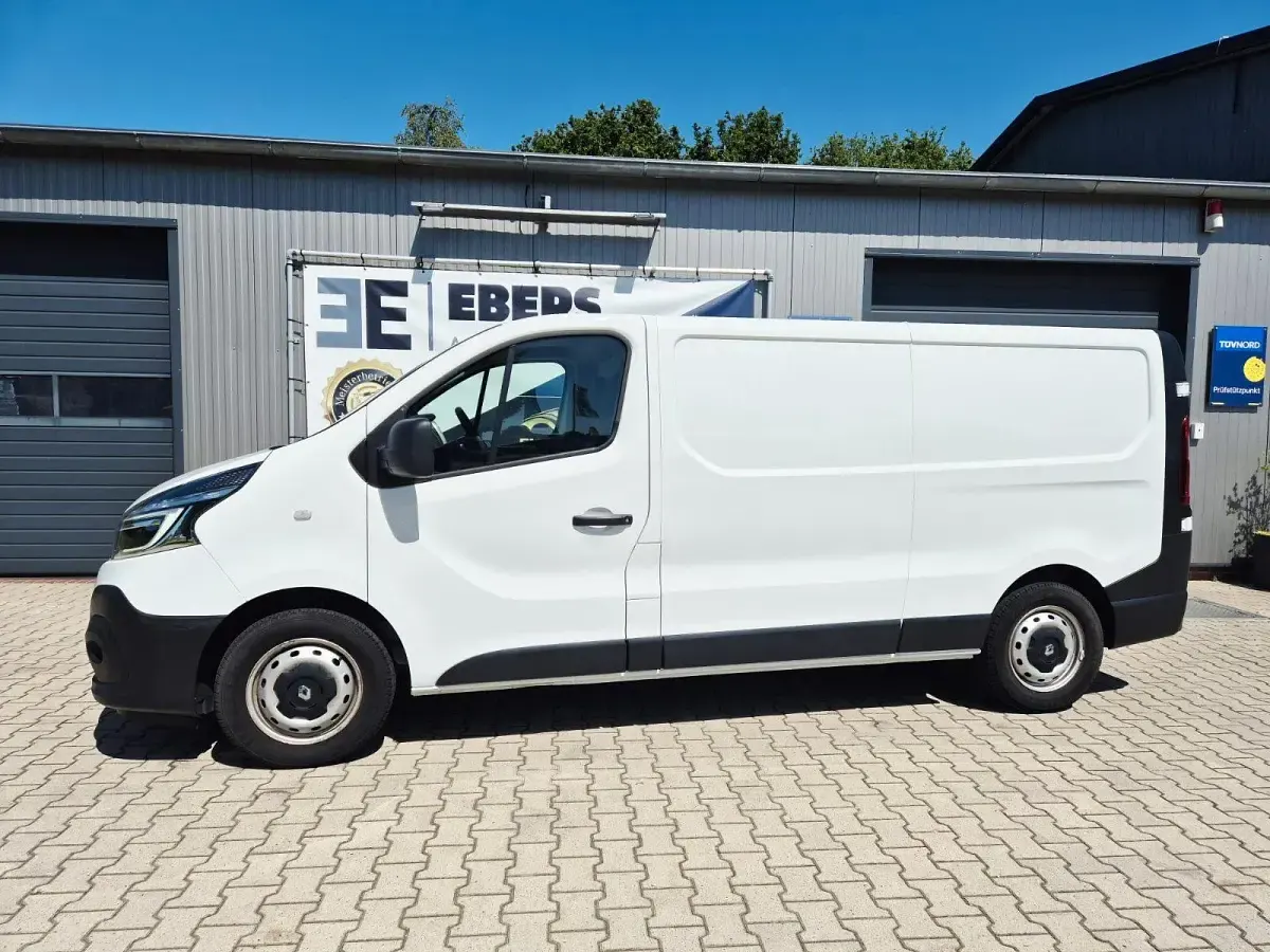 Gebraucht Renault Trafic 145 PS (106 kW) 2020 Weiß Van / Kleinbus