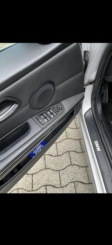 Gebraucht BMW 325 218 PS (160 kW) 2006 Silber Kombi