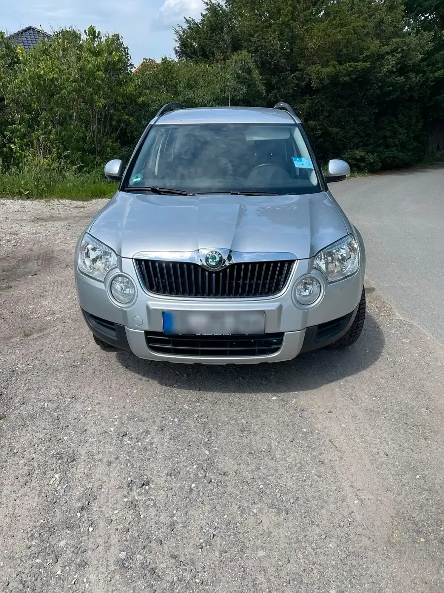 Gebraucht Skoda Yeti 110 PS (80 kW) 2011 Grau SUV