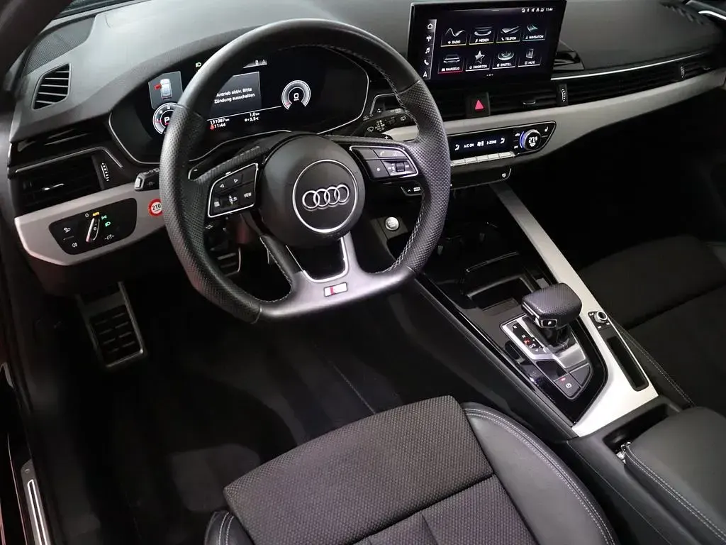 Gebraucht Audi A4 S-Line 204 PS (150 kW) 2023 Mythosschwarz metallic (metallic) Kombi