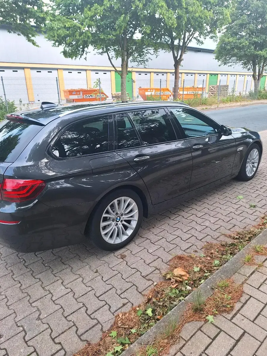 Gebraucht BMW 530 258 PS (189 kW) 2016 Grau Kombi