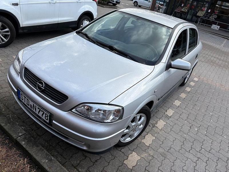 Gebraucht Opel Astra Selection 84 PS (61 kW) 2002 Silber Limousine