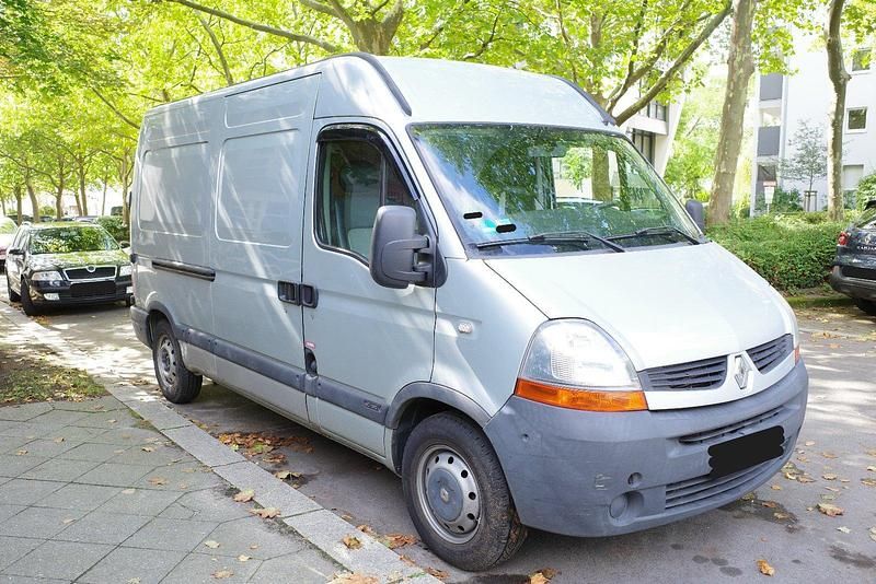 Silber Gebraucht 2007 Renault Master Van | 15.500 € - Bild 1/4