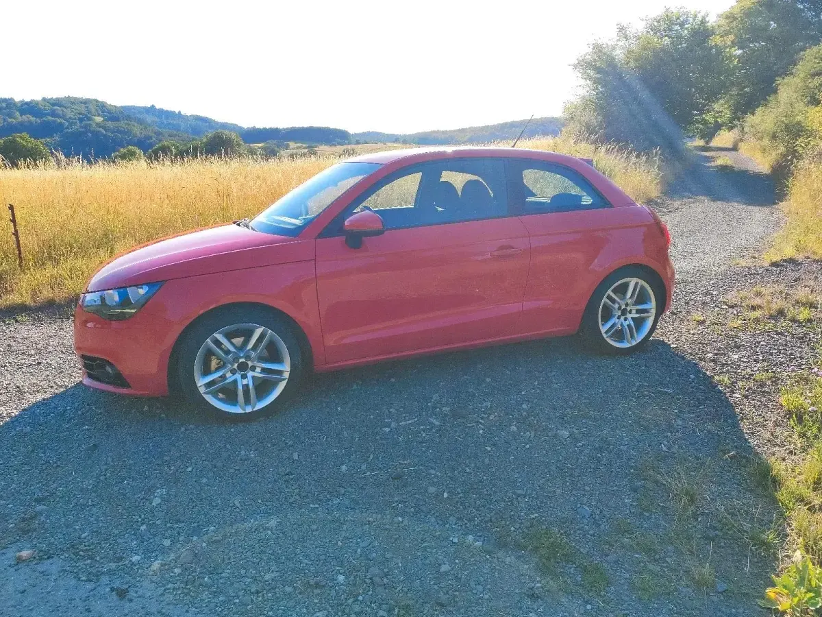 Gebraucht Audi A1 122 PS (89 kW) 2013 Rot Kleinwagen