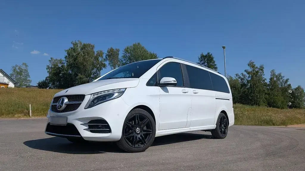 Gebraucht Mercedes V300 Avantgarde Edition 239 PS (175 kW) 2019 Weiß Van / Kleinbus