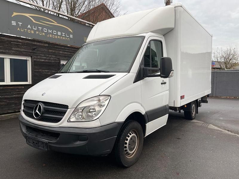 Weiß Gebraucht 2013 Mercedes 316 Van | 15.900 € (Fairer Preis) - Bild 1/4