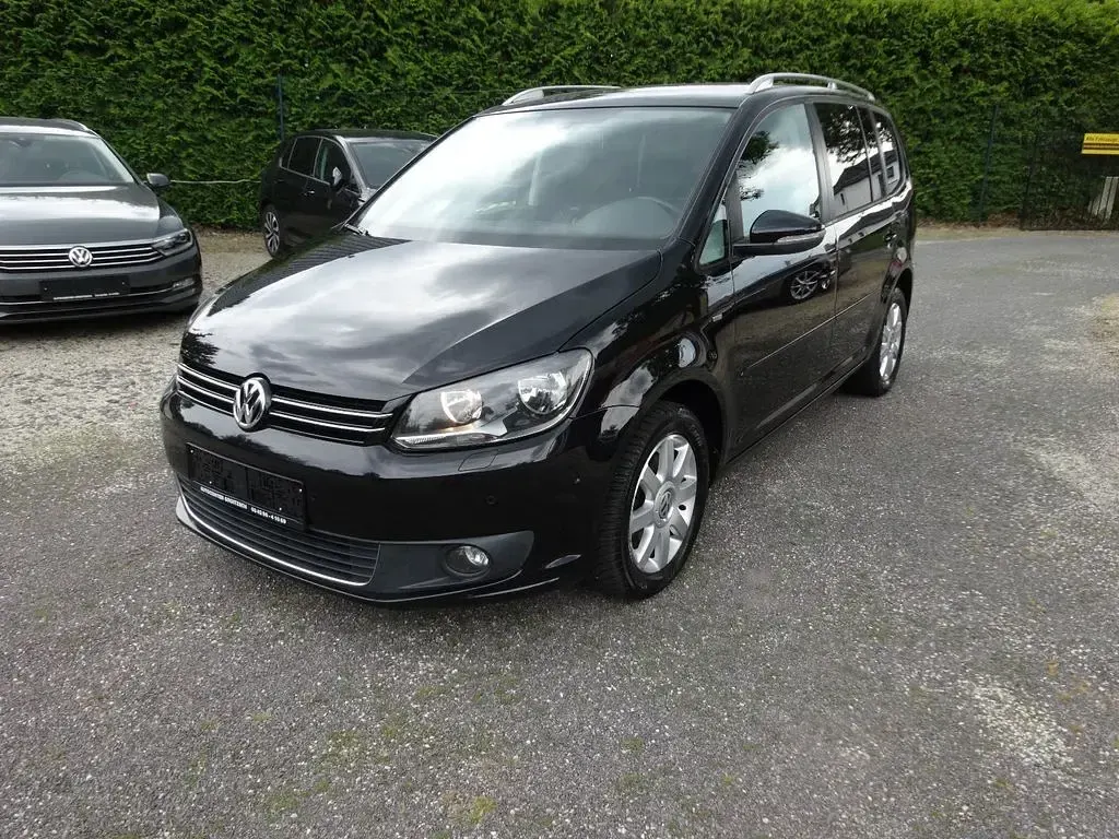 Gebraucht VW Touran Cup 140 PS (102 kW) 2014 Schwarz Van / Kleinbus