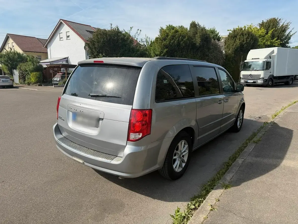 Gebraucht Dodge Grand Caravan 287 PS (211 kW) 2018 Silber Van / Kleinbus