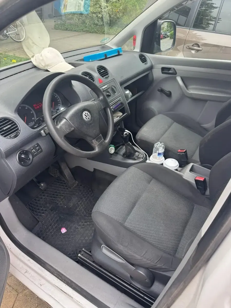 Używany VW Caddy 71 KM (52 kW) 2010 Biały Minivan