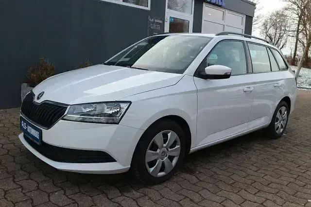 Używany Skoda Fabia Active 180 KM (132 kW) 2022 Biały Hatchback