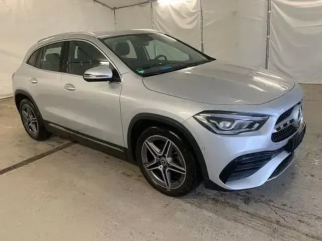 Gebraucht Mercedes GLA220 AMG line 190 PS (139 kW) 2022 Silber SUV