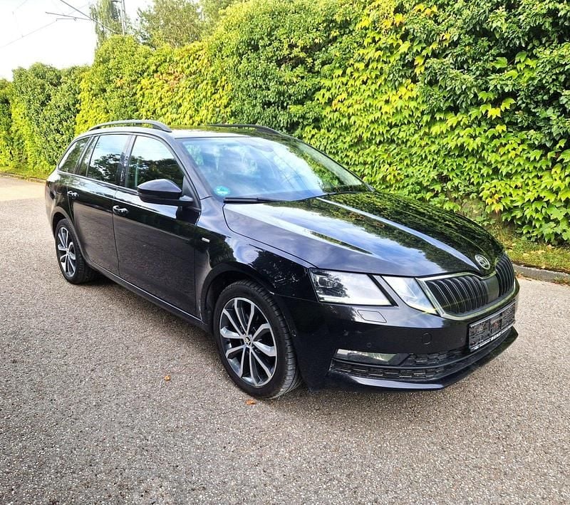Schwarz Gebraucht 2018 Skoda Octavia Kombi | 8.990 € (Guter Preis) - Bild 1/4