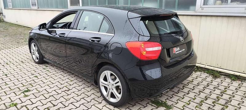 Gebraucht Mercedes A180 122 PS (89 kW) 2014 Schwarz Kleinwagen