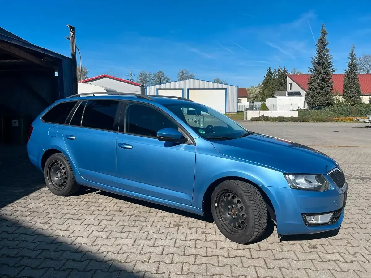 Gebraucht Skoda Octavia 150 PS (110 kW) 2016 Blau Kombi