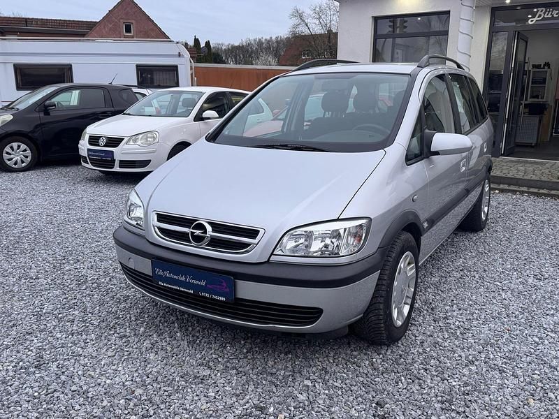 Gebraucht Opel Zafira 100 PS (73 kW) 2004 Silber Van / Kleinbus