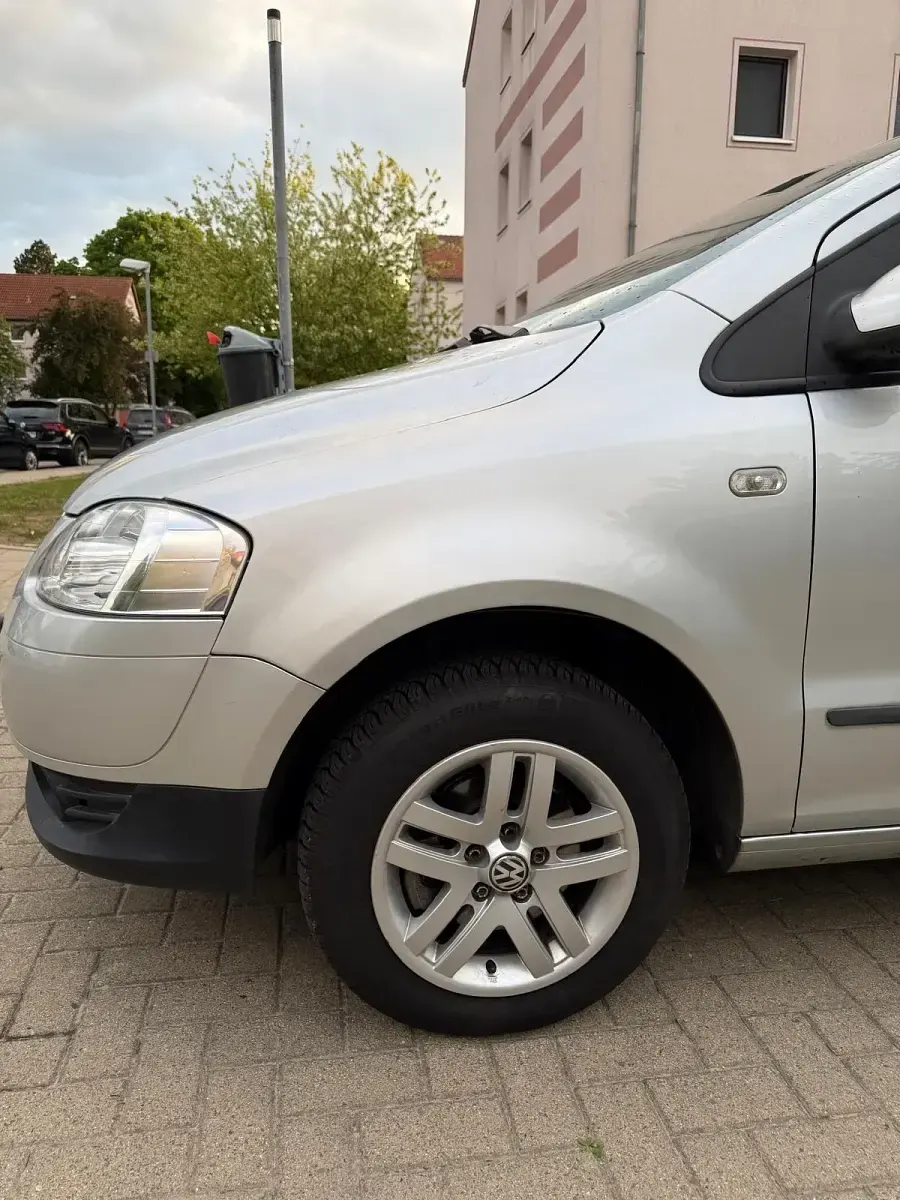 Gebraucht VW Fox 75 PS (55 kW) 2006 Grau Kleinwagen