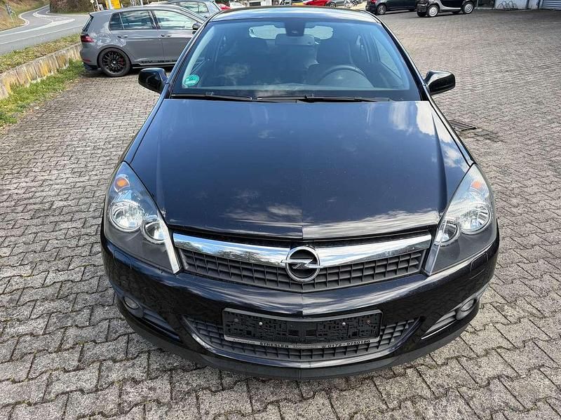 Gebraucht Opel Astra GTC Edition 105 PS (77 kW) 2007 Saphirschwarz mi2 Kleinwagen
