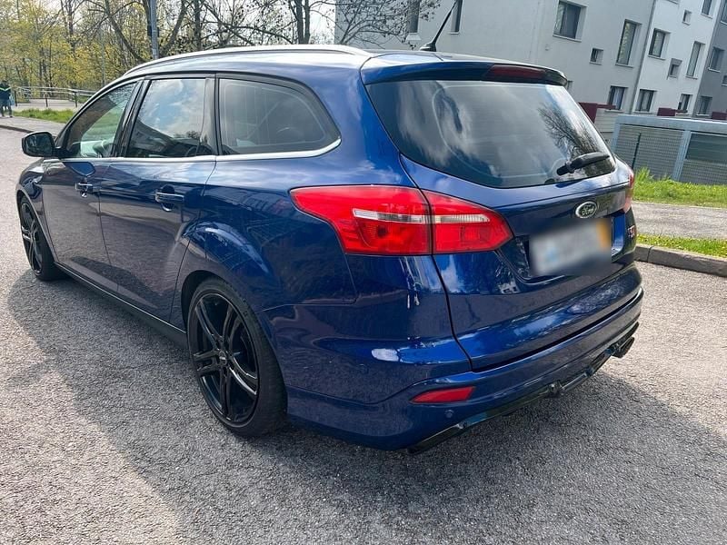 Usata Ford Focus ST-Line 150 CV (110 kW) 2015 Blu Station wagon