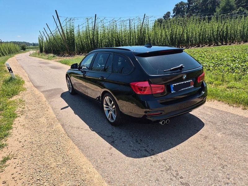 Gebraucht BMW 320 Advantage 184 PS (135 kW) 2016 Schwarz Kombi