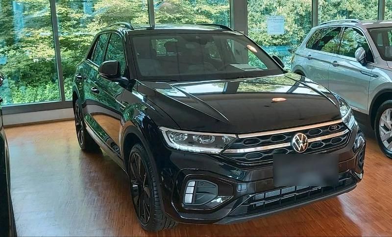 Second-hand VW T-Roc R 150 CP (110 kW) 2023 Negru SUV
