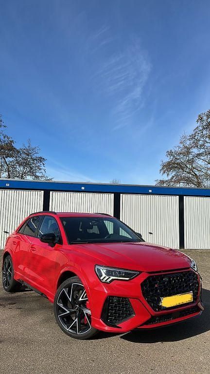 Rot Gebraucht 2020 Audi RS Q3 Ambiente SUV | 44.500 € (Superpreis) - Bild 1/4