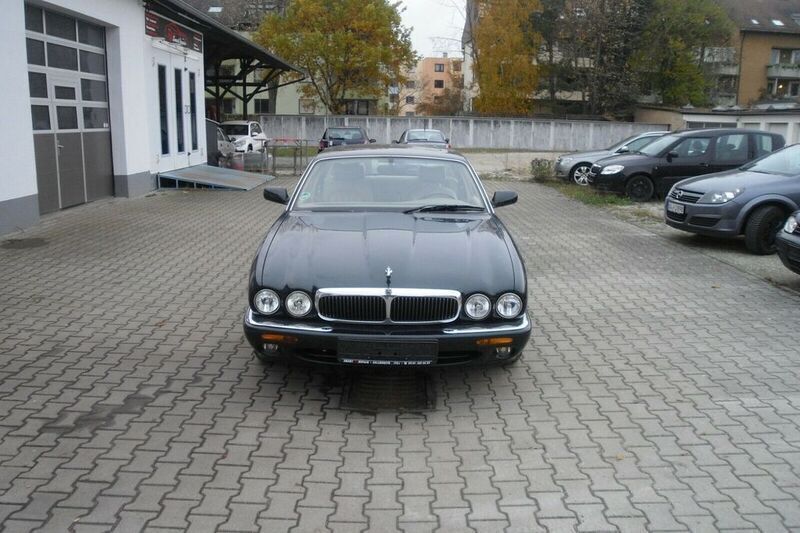 Grün Gebraucht 1999 Jaguar XJ Executive Limousine | 8.999 € (Guter Preis) - Bild 1/4
