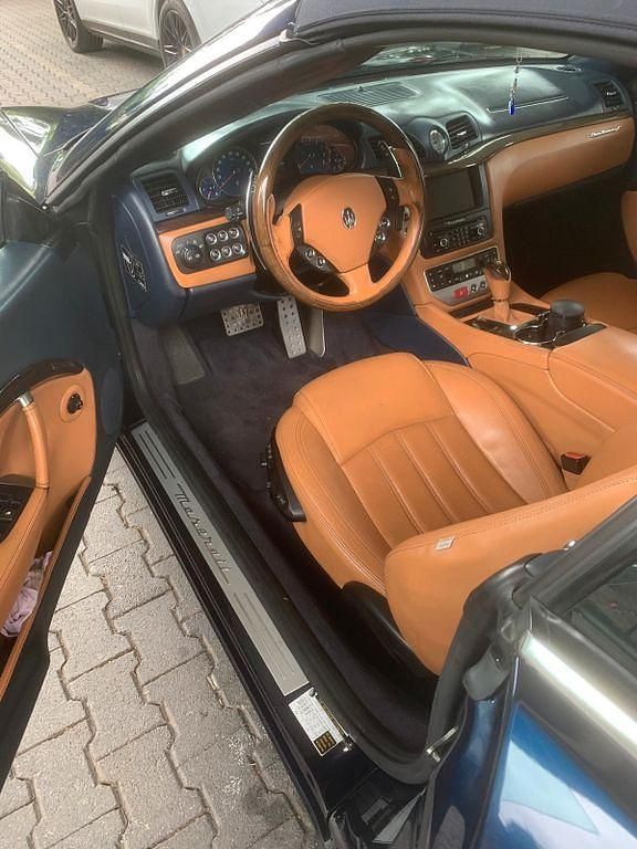 Gebraucht Maserati GranCabrio 450 PS (330 kW) 2010 Blau Cabrio