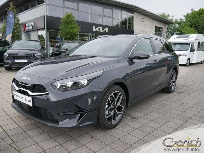 Grau Neu 2025 Kia Ceed Sportswagon 4 Kombi | 29.990 € (Etwas zu teuer) - Bild 1/4