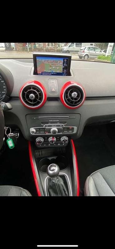 Gebraucht Audi A1 Sport 125 PS (91 kW) 2016 Rot Kleinwagen