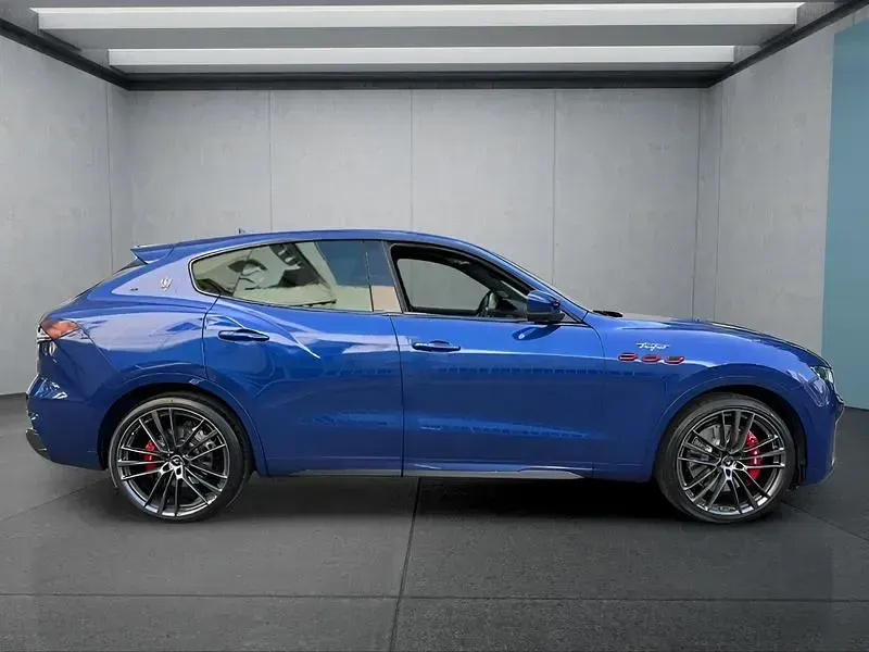 Gebraucht Maserati Levante 581 PS (427 kW) 2024 Blau SUV
