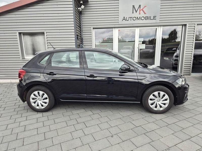 Second-hand VW Polo Comfortline 75 CP (55 kW) 2018 Negru Berlinǎ