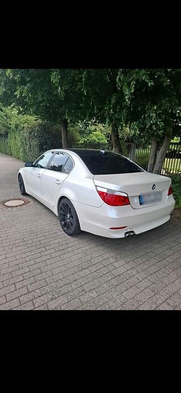 Gebraucht BMW 530 231 PS (169 kW) 2004 Grau Limousine