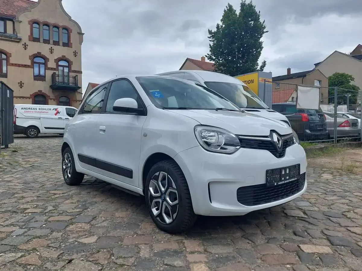 Gebraucht Renault Twingo Zen 30 kW (42 PS) 2021 Crystal weiss Kleinwagen