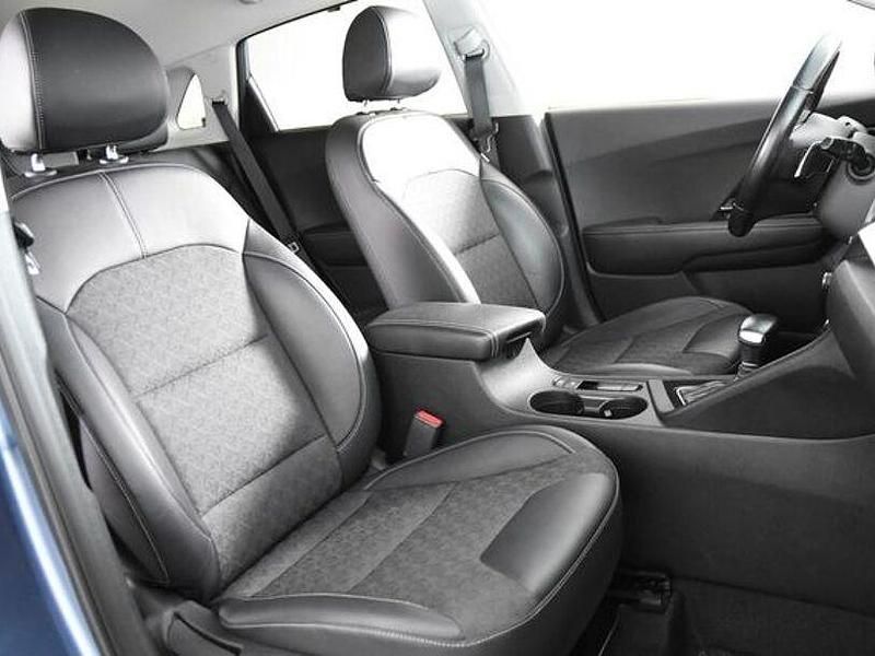 Gebraucht Kia Niro 141 PS (103 kW) 2020 Blau SUV
