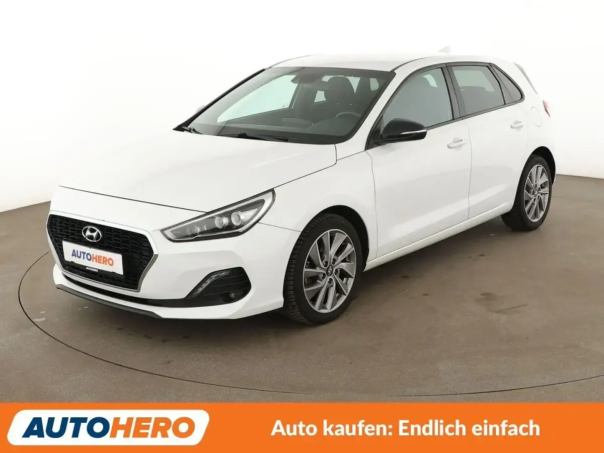 Gebraucht Hyundai i30 Passion Plus 120 PS (88 kW) 2018 Limousine