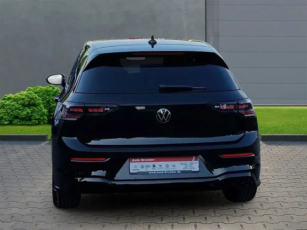 Neu VW Golf VIII R-line 150 PS (110 kW) 2026 Schwarz Limousine