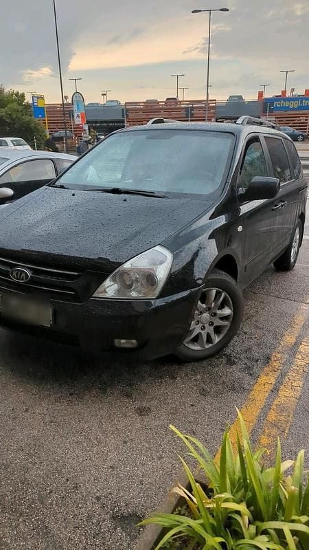 Schwarz Gebraucht 2010 Kia Carnival 2 Van / Kleinbus | 4.800 € - Bild 1/1