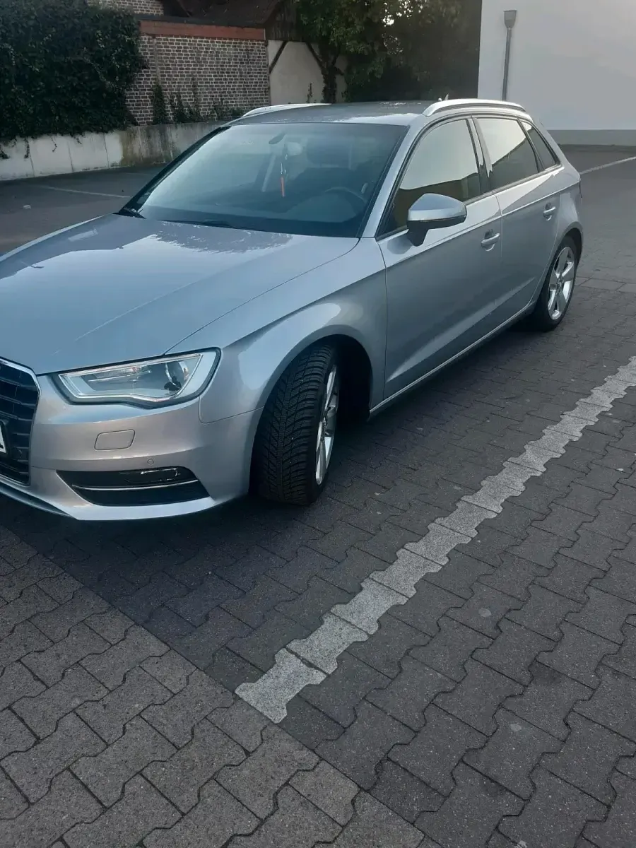 Gebraucht Audi A3 Ambition 125 PS (91 kW) 2014 Silber Limousine