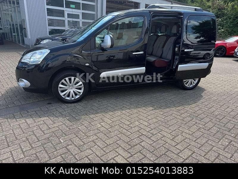 Gebraucht Citroën Berlingo SELECTION 92 PS (67 kW) 2011 Lack onyx schwarz/deckende Van / Kleinbus