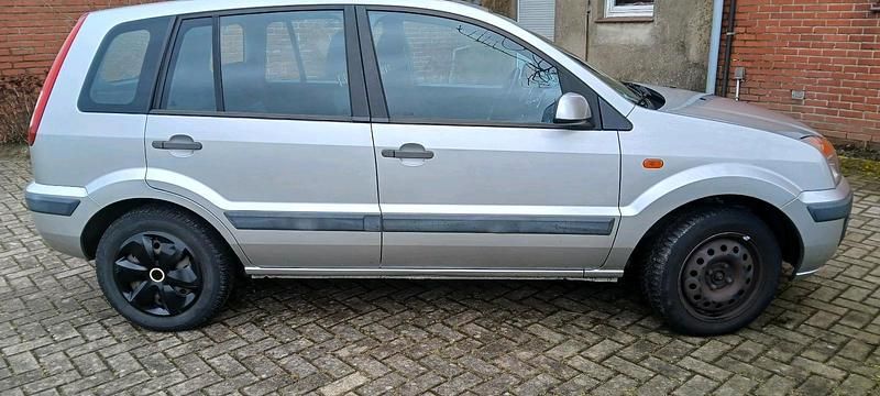 Gebraucht Ford Fusion 80 PS (58 kW) 2005 Grau Kleinwagen