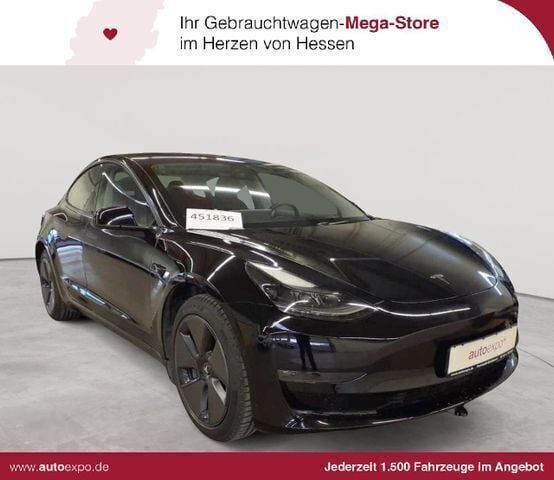 Solid black Gebraucht 2022 Tesla Model 3 Long Range Limousine | 29.290 € (Guter Preis) - Bild 1/4