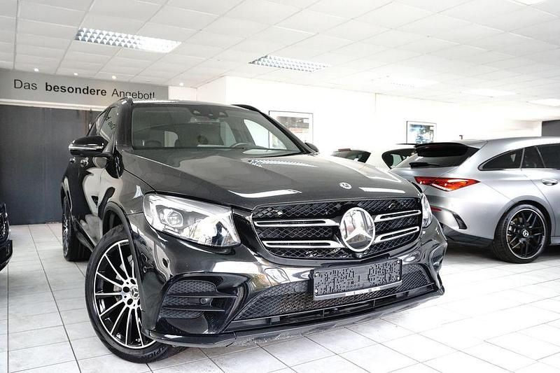 Schwarz Gebraucht 2019 Mercedes GLC350 AMG SUV | 24.950 € (Fairer Preis) - Bild 1/4