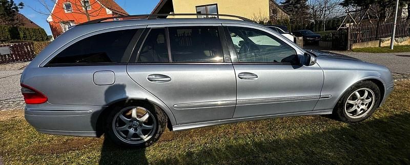 Gebraucht Mercedes E280 Elegance 231 PS (169 kW) 2009 Blau Kombi